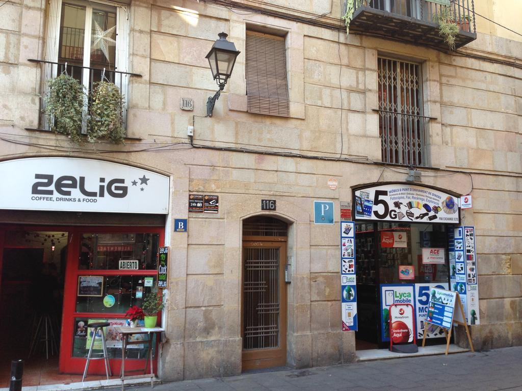 Pension Bertolin Barcelona Exterior photo