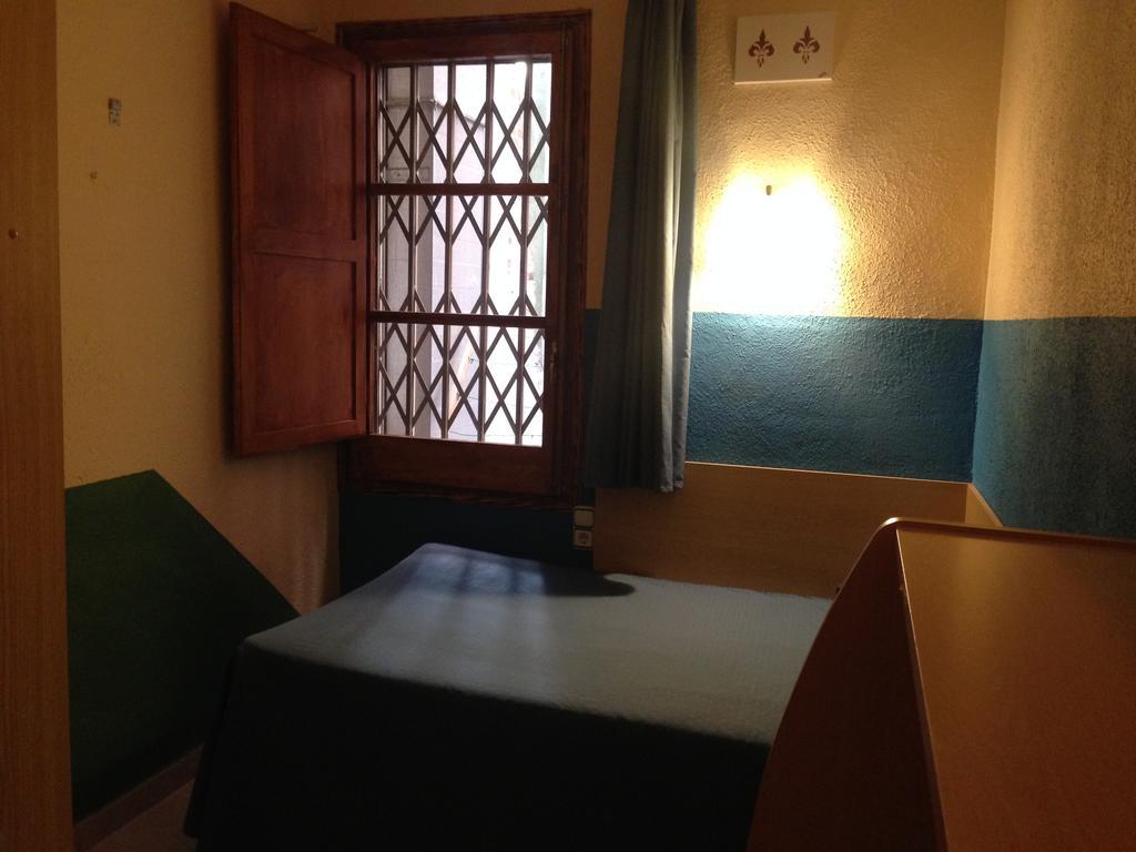 Pension Bertolin Barcelona Exterior photo